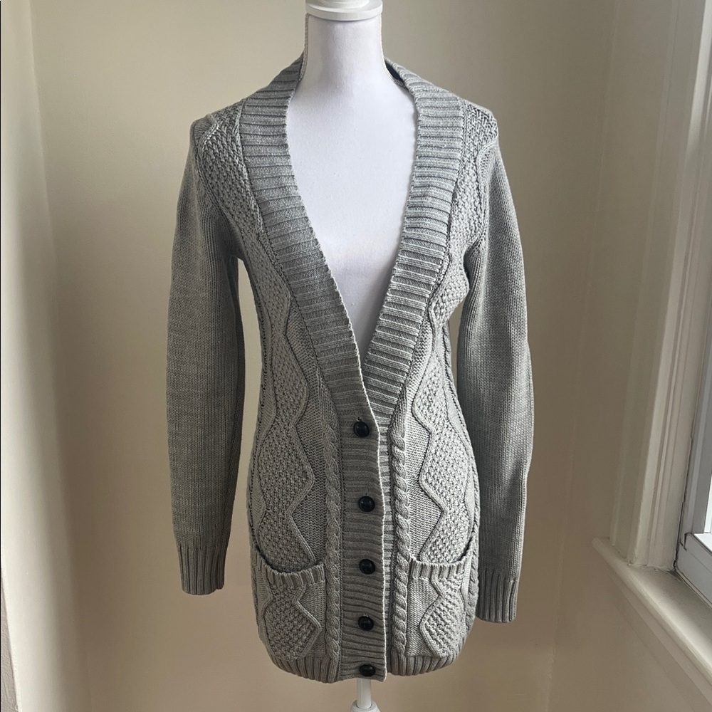 VENUS Light Gray Button-Up Cardigan